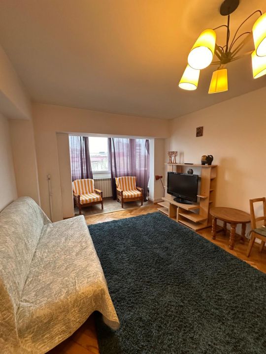 Apartament 3 camere de inchiriat, in zona Centrala -  vedere catre Blvd Mircea – fotografia 1 din 16