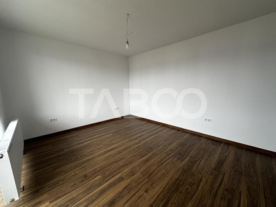 Apartament 2 camere decomandate balcon loc de parcare orientare sudica – fotografia 2 din 9