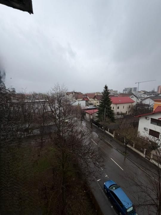 Apartament 3 camere decomandat, luminos, zona Exercițiu – Confort și liniște – fotografia 1 din 8