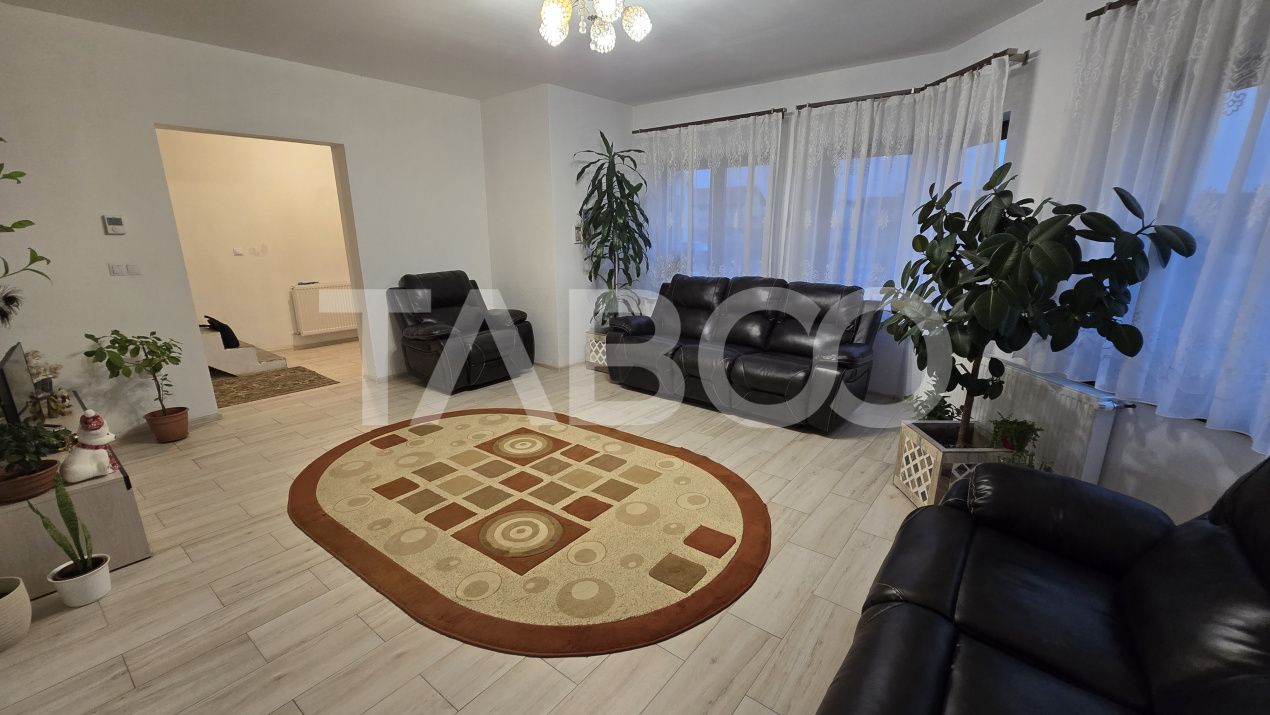 Casa de vanzare in zona Piata Cluj - 5 camere si 477mp de teren – fotografia 5 din 16