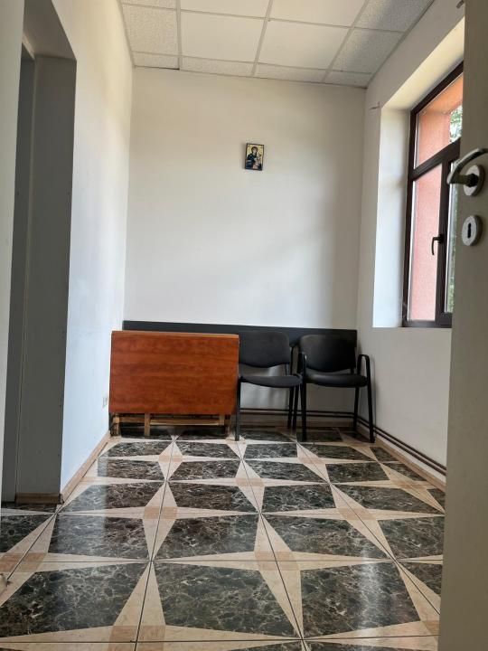 Casă în centrul comunei Corbii Mari, ideală pentru birouri, cabinet sau locuit – fotografia 6 din 14