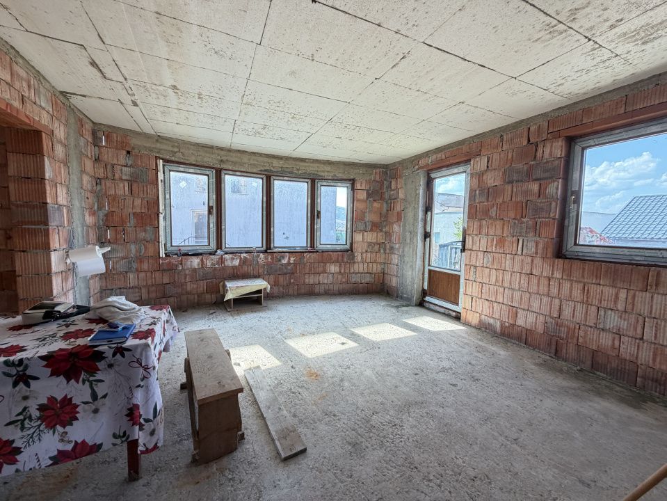 Casă la ROSU Alba Iulia Cartier Orizont – 220 mp utili 388 mp teren utilitati – fotografia 3 din 20