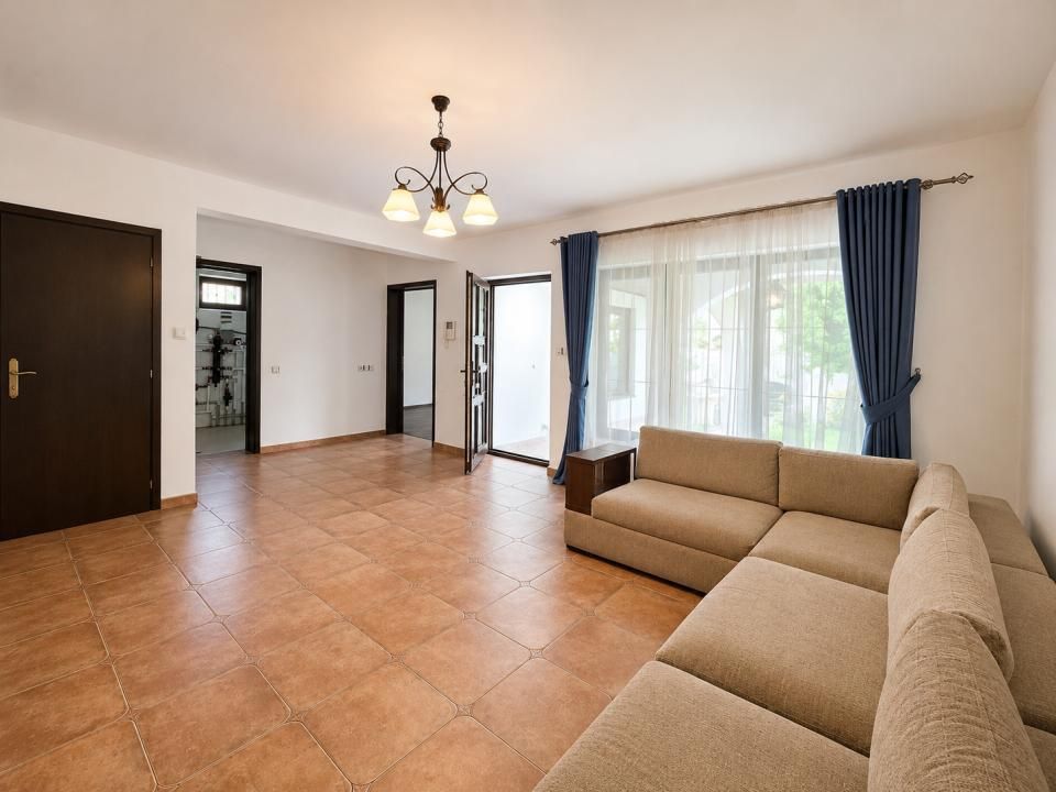 Casă Individuală în Pipera | 242 mp | Zonă Liniștită | Curte Privată – fotografia 3 din 23