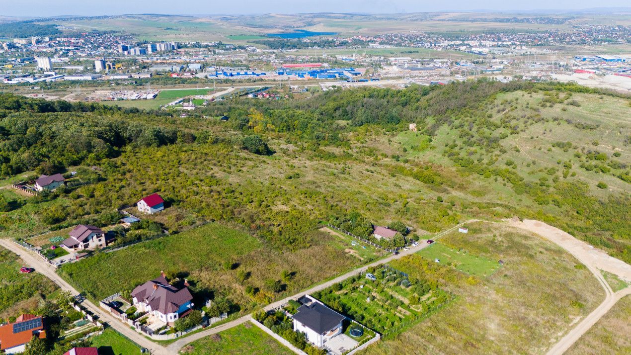 Vânzare Teren Intravilan 11.3 Ha Bucium PUZ+CU valabile Case D+P+E+M – fotografia 1 din 7