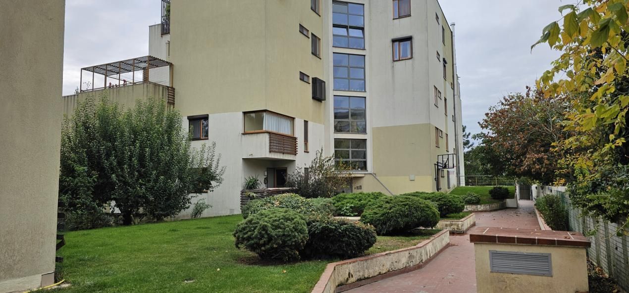 Doi Cocosi - Straulesti - 3 camere cu parcare si boxa incluse – fotografia 49 din 51