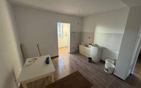 🏡 Apartament 2 camere, decomandat, etaj 4/4 , zona SENS