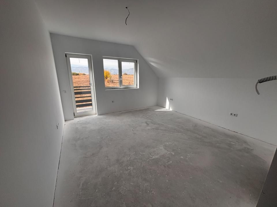 Casă single în Cristian, Sibiu - 4 Camere, 2 Terase, Teren 486 – fotografia 31 din 41