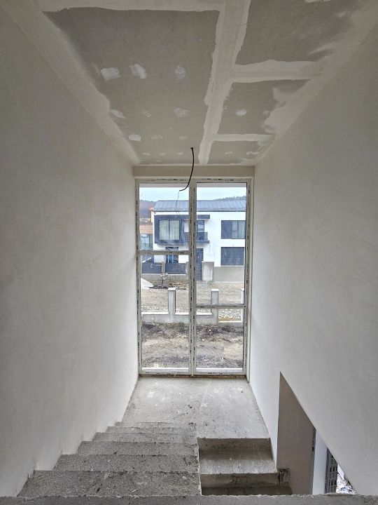 Proprietate moderna cu design exterior deosebit in Popesti – fotografia 16 din 21