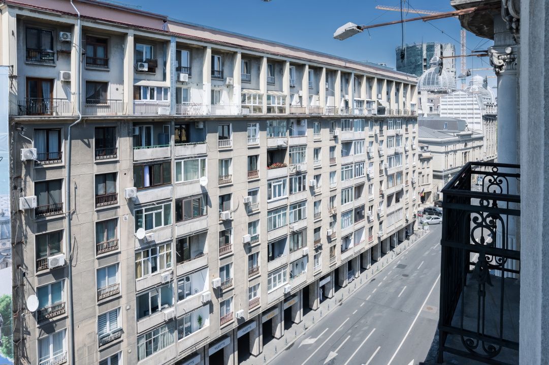 Apartamentul din turnul cu glorietă — Calea Victoriei nr. 2 – fotografia 3 din 38