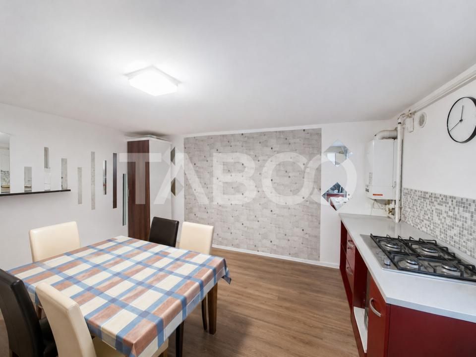 Apartament la casa de vanzare langa Sub Arini- 3 camere si gradina – fotografia 7 din 19