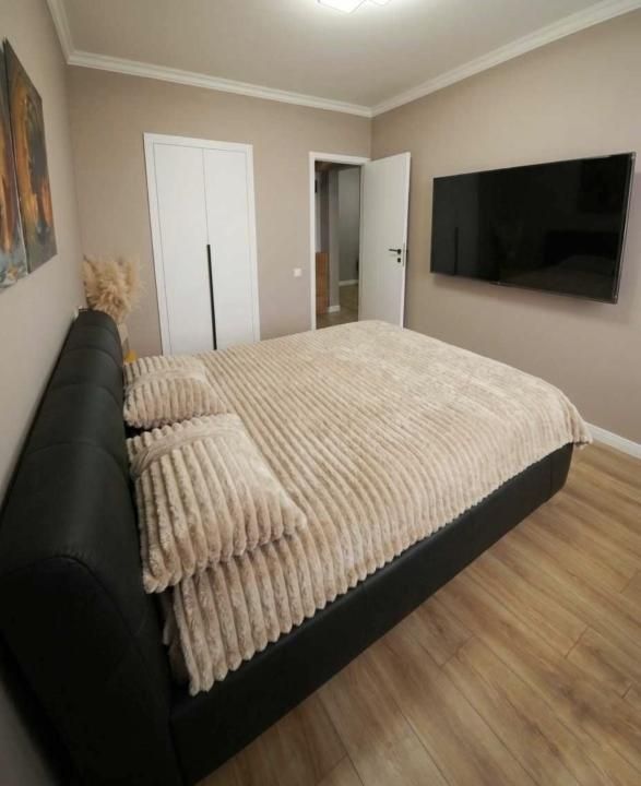 Apartament cu 2 camere de vanzare etaj 4 | Lift | Ostroveni Rm Valcea – fotografia 5 din 8