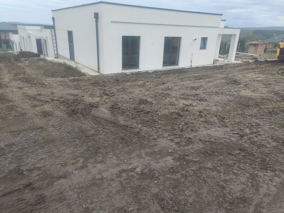 Casă individuală pe un singur nivel, parțial finisată, Dezmir – fotografia 4 din 5