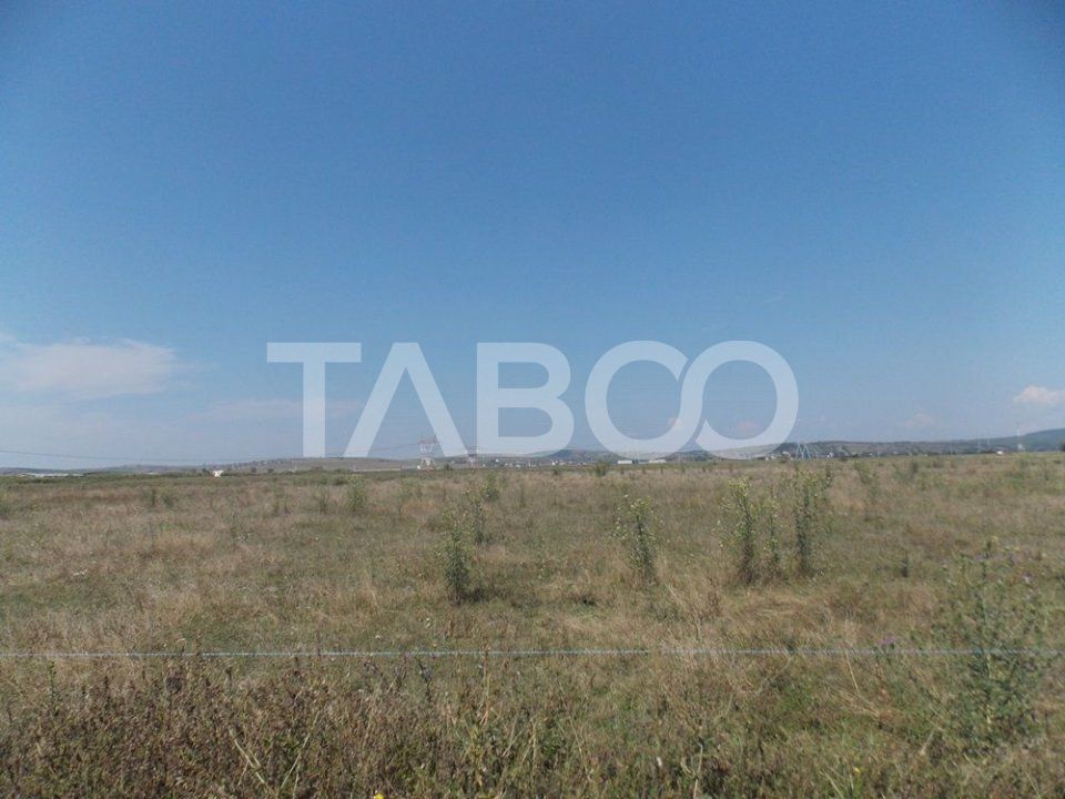 Teren extravilan 2400 mp in Mohu judetul Sibiu chiar la sosea – fotografia 1 din 3
