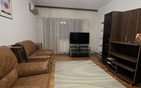 Apartament 3 camere situat in Zona Gara- Str. Traian