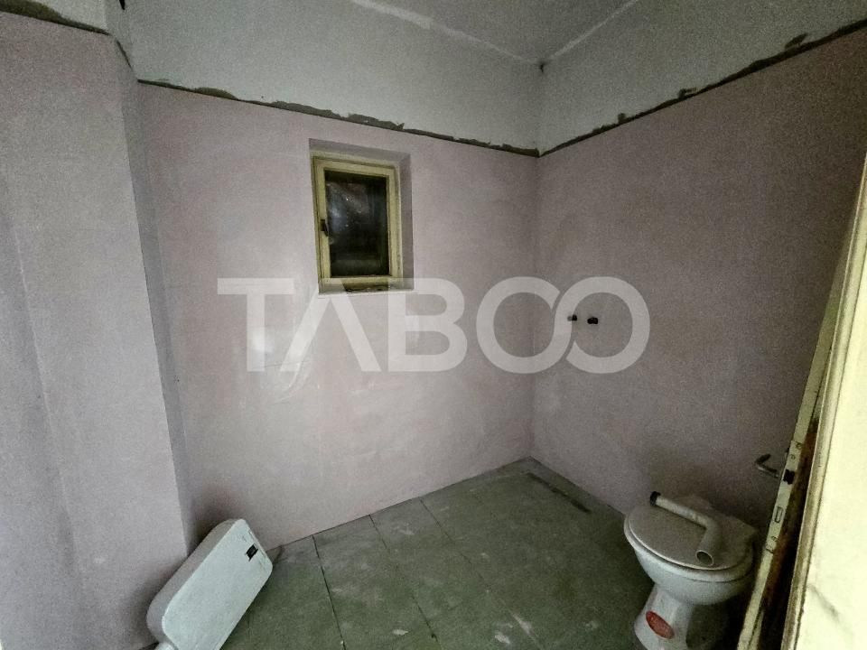 Casa de vanzare cu teren 412 mp pivnita garaj in Terezian Sibiu – fotografia 7 din 34