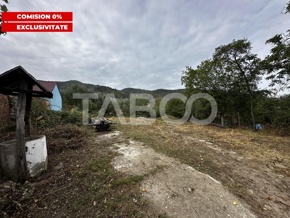 Teren intravilan de vanzare in Fantanele si utilitati in fata parcelei – fotografia 1 din 2