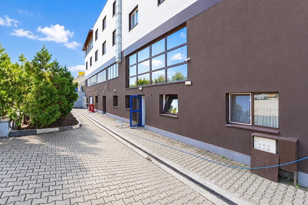 Complex Hotelier Vama Giurgiu | Restaurant & Catering | Parcare DN5 – fotografia 3 din 37