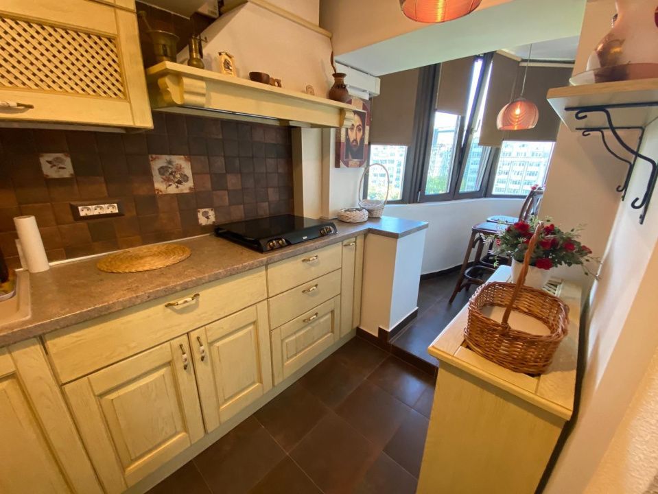 Apartament 2 camere Blv Unirii | 75mp| Renovat-Mobilat-Utilat | Vedere Bulevard – fotografia 7 din 16