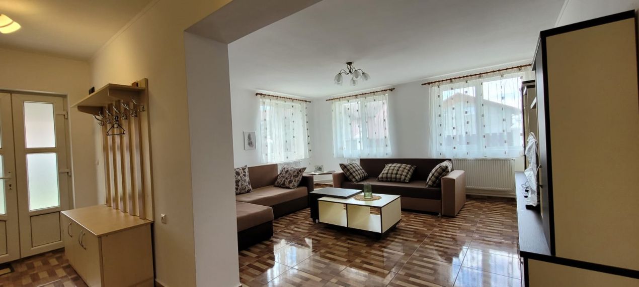 Casa cu 4 camere in comuna Cristian – fotografia 13 din 15