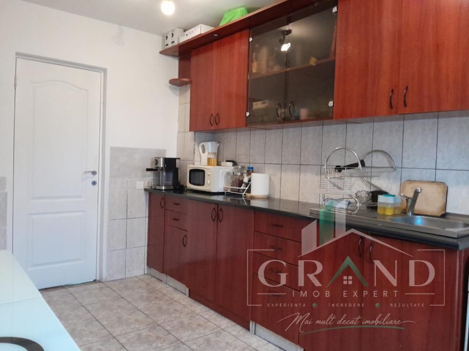 Apartament 3 camere de vanzare, 2 bai, ZORILOR – fotografia 2 din 10