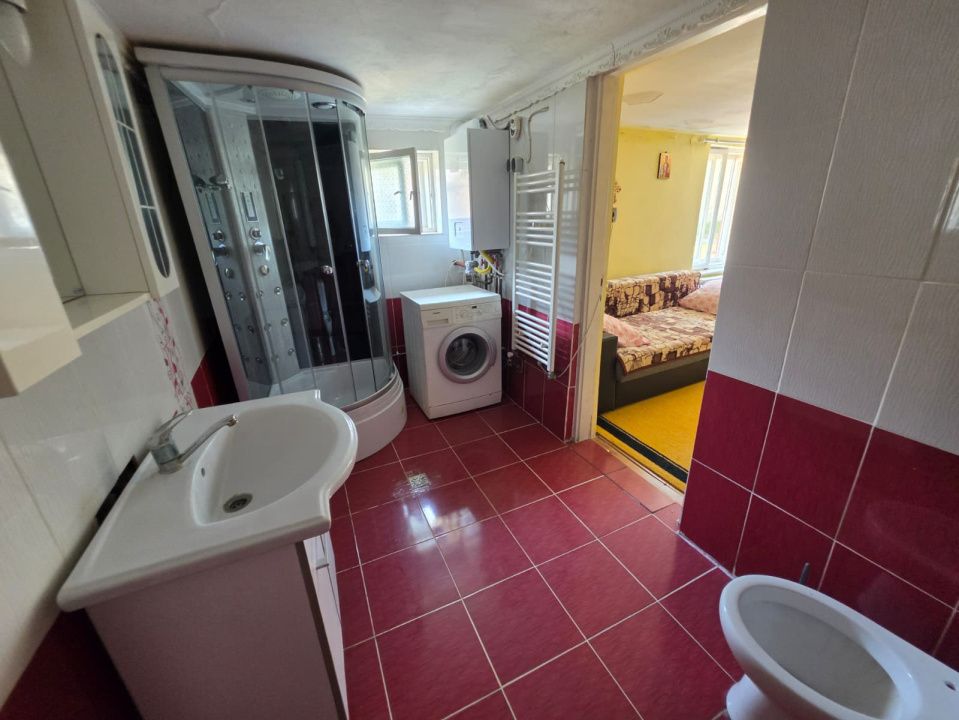 Casa la tara, Apoldul de Sus, 4 camere dormitoare, anexe, pivnita, teren 1200 mp – fotografia 27 din 43