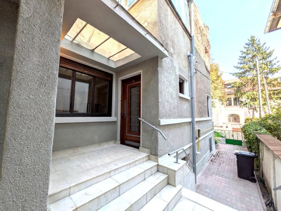 Apartament 4 camere nemobilat | Curte | Birouri / Rezidențial | Aviatorilor | – fotografia 13 din 13