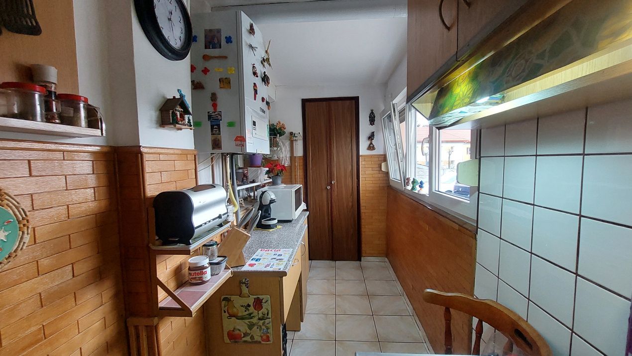 Apartament 3 camere Decomandate 76 mp parter inalt cu 2 Bai Balcon CETATE Piata – fotografia 7 din 9