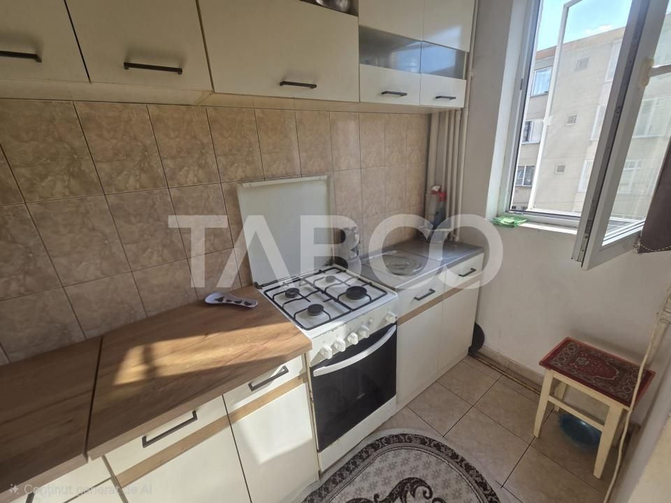 Apartament 3 camere semidecomandat etaj 3 zona 13 Decembrie 50 mpu – fotografia 8 din 9