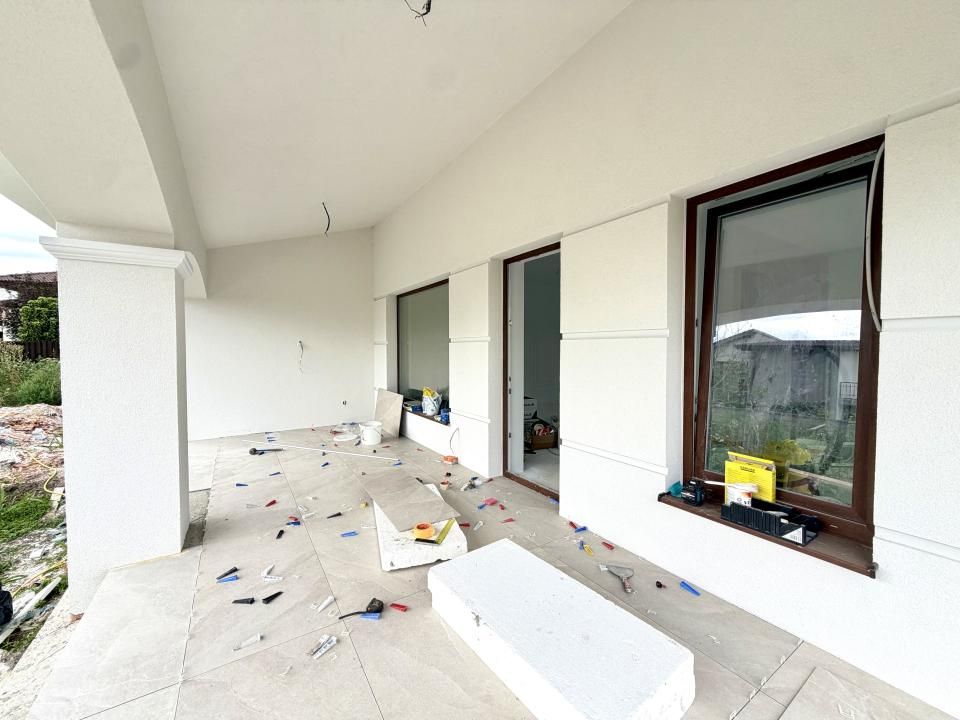 Duplex nou despartit prin garaj, 4 camere, 108 mp utili - Dumbravita – fotografia 11 din 13