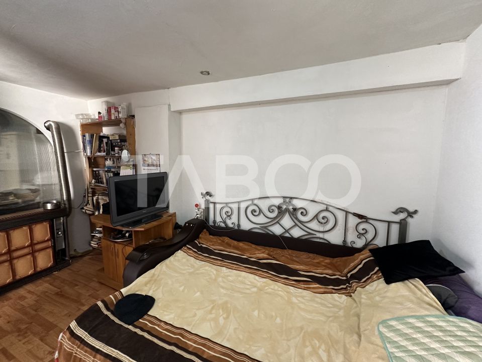 Casa de vanzare 5 camere 76 mpu 780 mp teren liber Comuna Mandra – fotografia 2 din 6