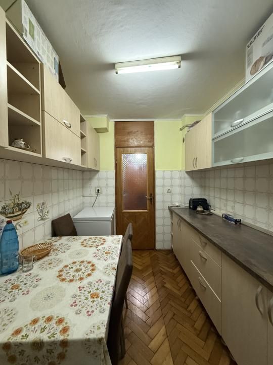 Apartament cu 3 camere, decomandat, parter - Lipovei – fotografia 4 din 9