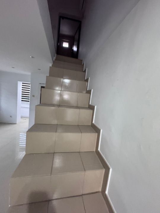 Apartament 2 camere, compartimentare pe doua niveluri, in zona Casa de Cultura – fotografia 4 din 8