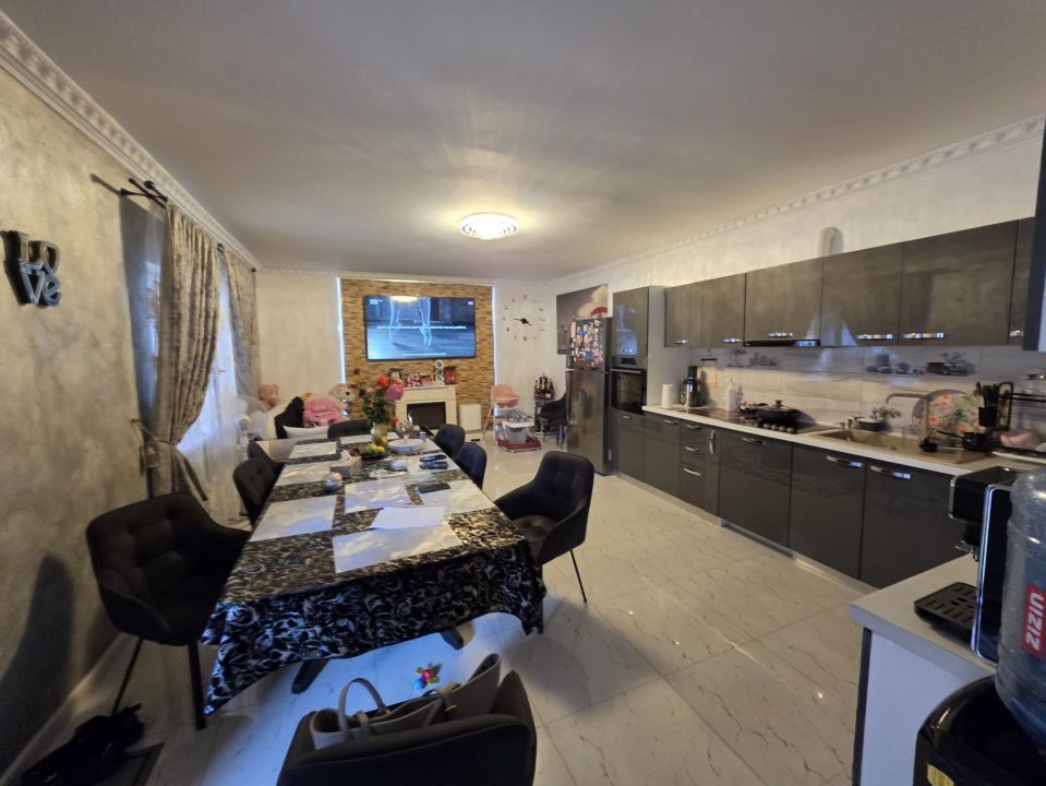 🏡 APARTAMENT LA CASĂ DE VÂNZARE – 70,2 MP UTILI + CURTE, Turnisor – fotografia 6 din 9