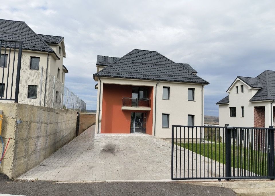 Comision 0% Casă individuală în Dezmir . – fotografia 1 din 11