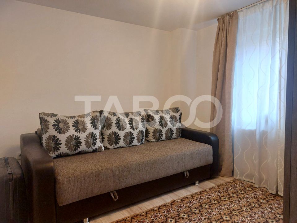 Casa in zona centrala 5 camere 2 bucatarii 3 bai curte comuna Cisnadie – fotografia 5 din 28