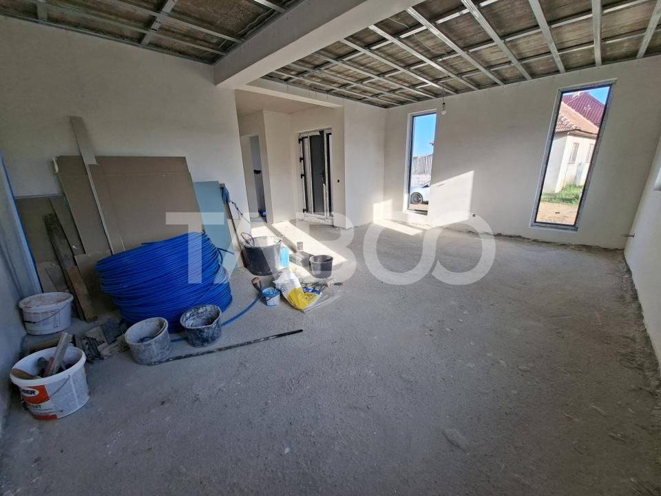 Casa individuala 4 camere  de vanzare 300 mp teren Exterior Sibiu – fotografia 4 din 18