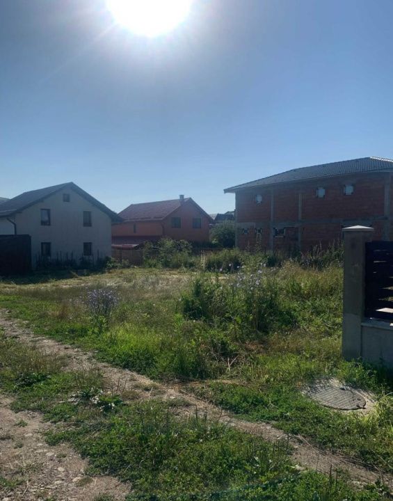 Teren intravilan 700 mp în com. Chinteni,  zona centrală – fotografia 3 din 3