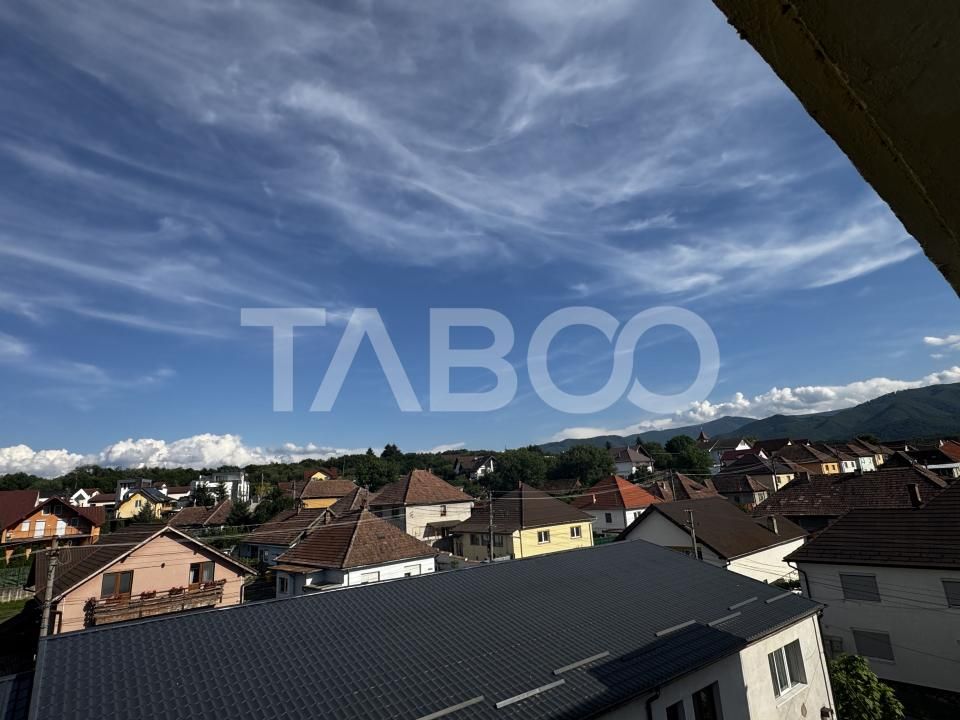 COMISION 0 - Apartament 4 camere 2 bai pivnta si balcon 8 mp Cisnadie – fotografia 8 din 19