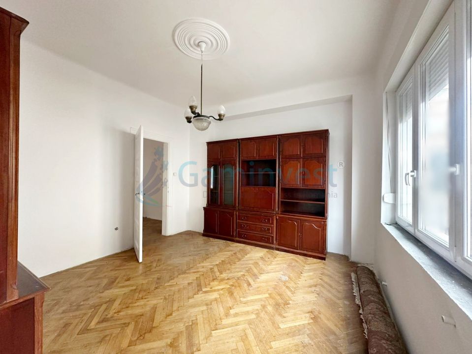 Doua case independente,singur in curte, central, Oradea – fotografia 2 din 10