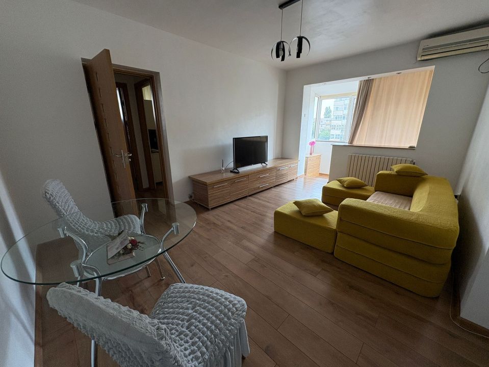 Apartament, 3 camere, decomandat, 65 mp, Calea Bucuresti, Zona Universitatii – fotografia 1 din 11