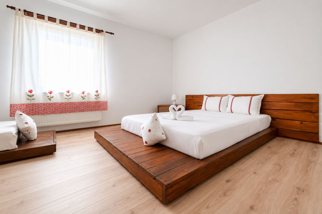 Pensiune turistică de vânzare in Corbu | 7 camere | Teren 1000mp – fotografia 15 din 15