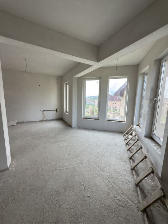 Casă individuală de vânzare – 160 mp utili, la intrare în Chinteni – fotografia 3 din 7