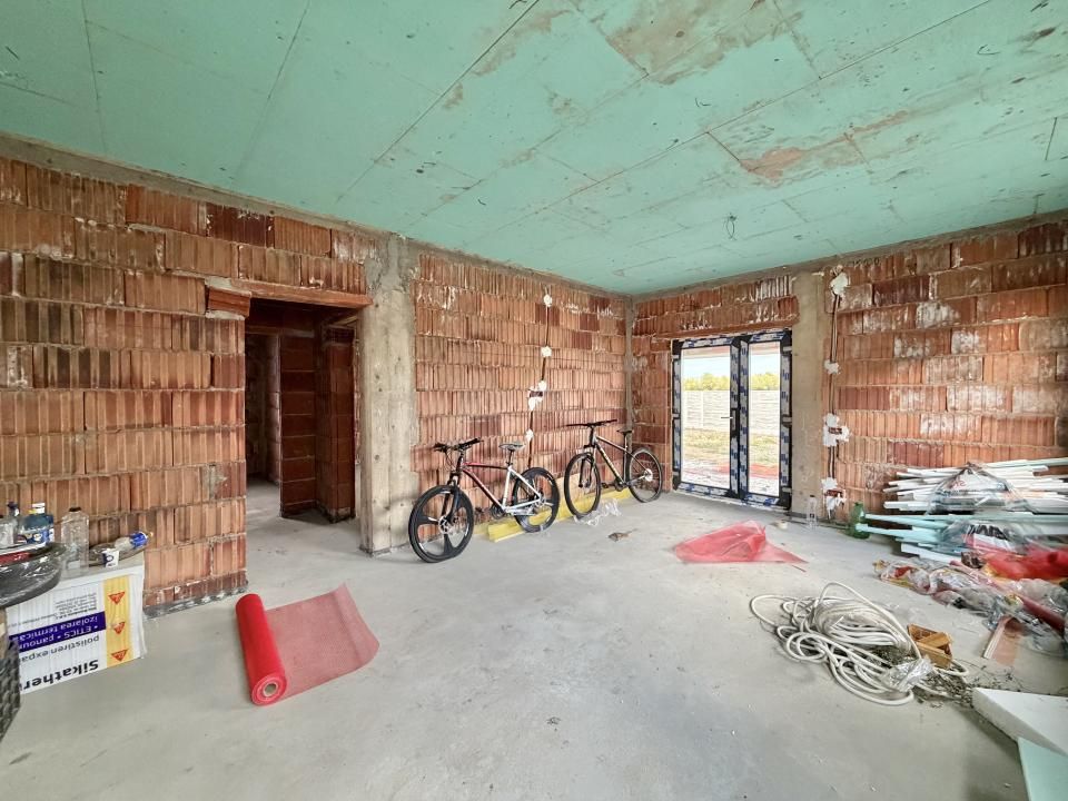 Casa individuala, 4 camere, 100mp utili, 533mp teren in Sanmihaiul Roman – fotografia 3 din 19