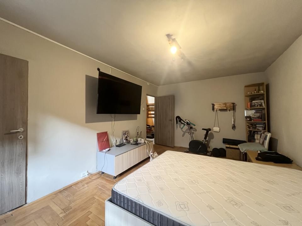 Apartament cu 3 camere, 72mp utili, etaj 2, decomandat - zona Lunei – fotografia 2 din 12
