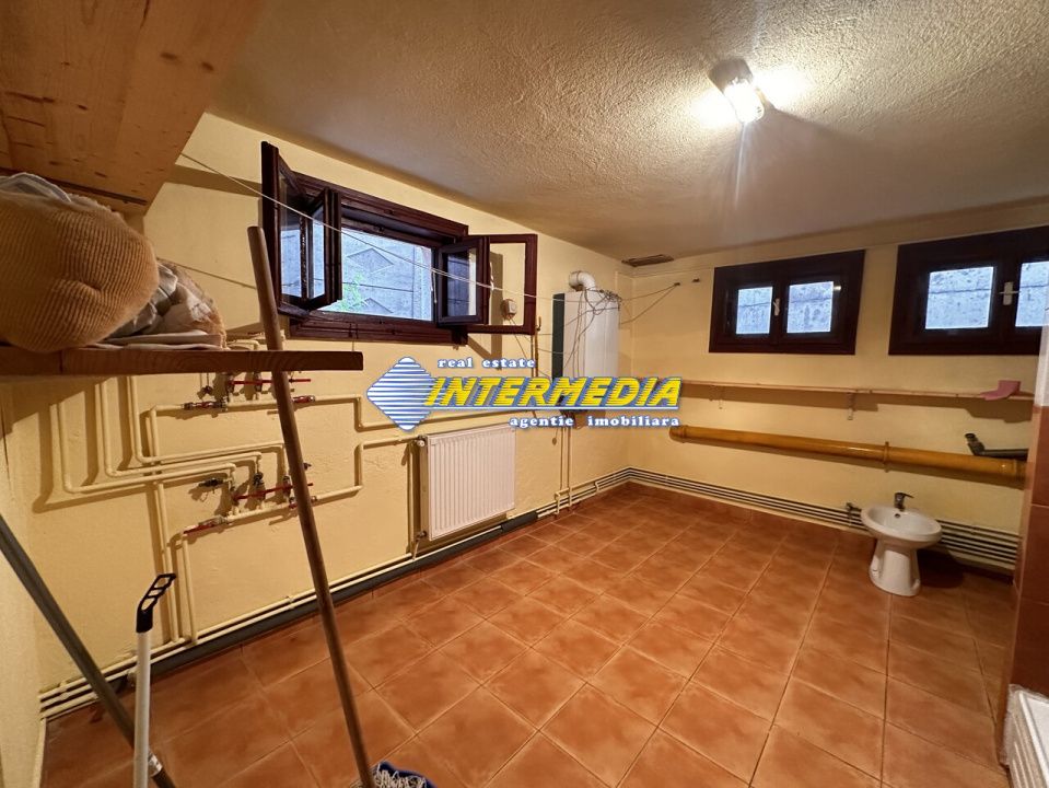 Vanzare Casa D+P+2E+Pod cu 10 camere, garaj si curte în zona Cetate, Alba Iulia – fotografia 19 din 52