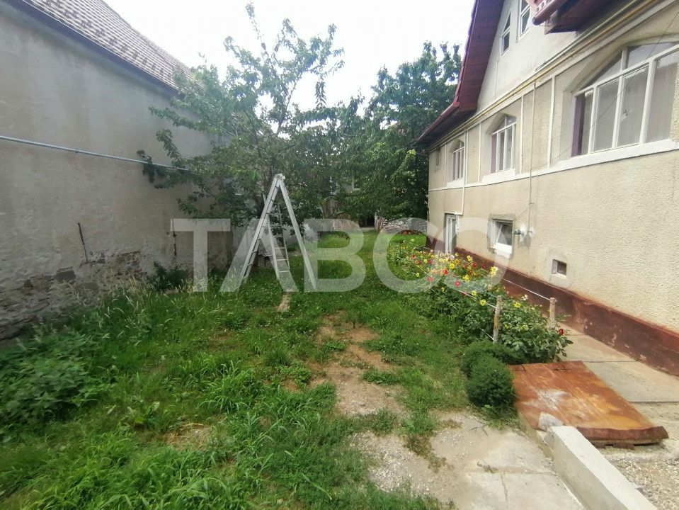 Comision 0% Casa tip duplex de vanzare 6 camere cu teren Saliste Sibiu – fotografia 3 din 16