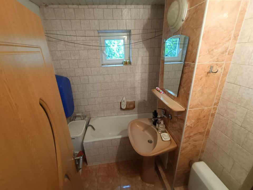 Apartament cu 4 camere de vânzare -Reghin -Făgărașului etaj 2 – fotografia 7 din 10