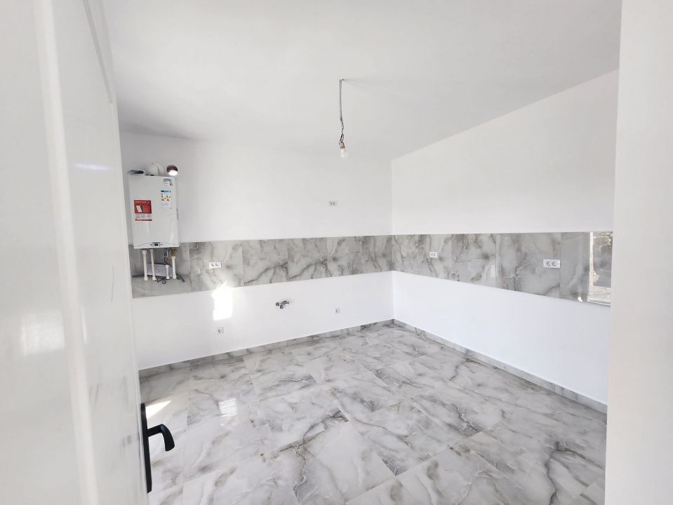 CASA INDIVIDUALA - 3 CAMERE - 2 BAI - 350 MP TEREN - VOROVESTI – fotografia 1 din 6
