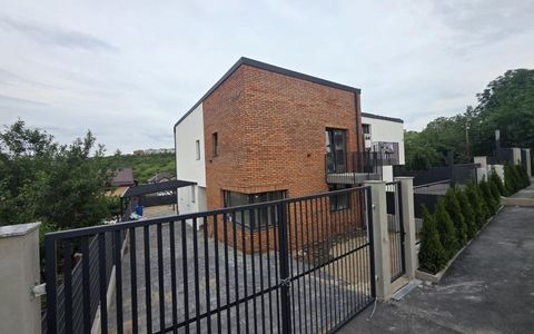 Duplex NZEB | S+P+E+Pod | Panouri solare | Dezmir