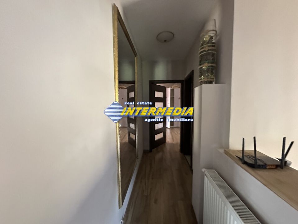 Proprietate 2 case curte pavata Teren 700 mp Hotel CETATE gard utilitati – fotografia 13 din 28